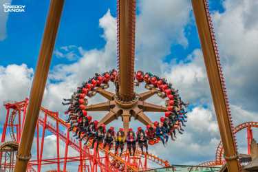 WAKACYJNY HIT !!! Z wyjazdem do Energylandii, wycieczkami do Wiednia, na Słowację i do aquaparków. Ośrodek z basenem letnim. Kolonia 7-13 lat, obóz 14-18 lat.(DW Lidia)